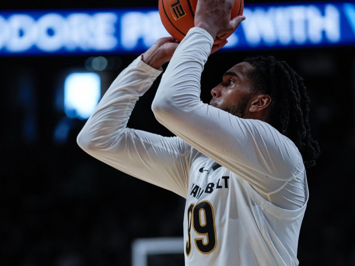 Devin McGlockton shoots the ball against Oklahoma, as photographed Feb. 7, 2026. (Hustler Multimedia/Ophelia Lu)
