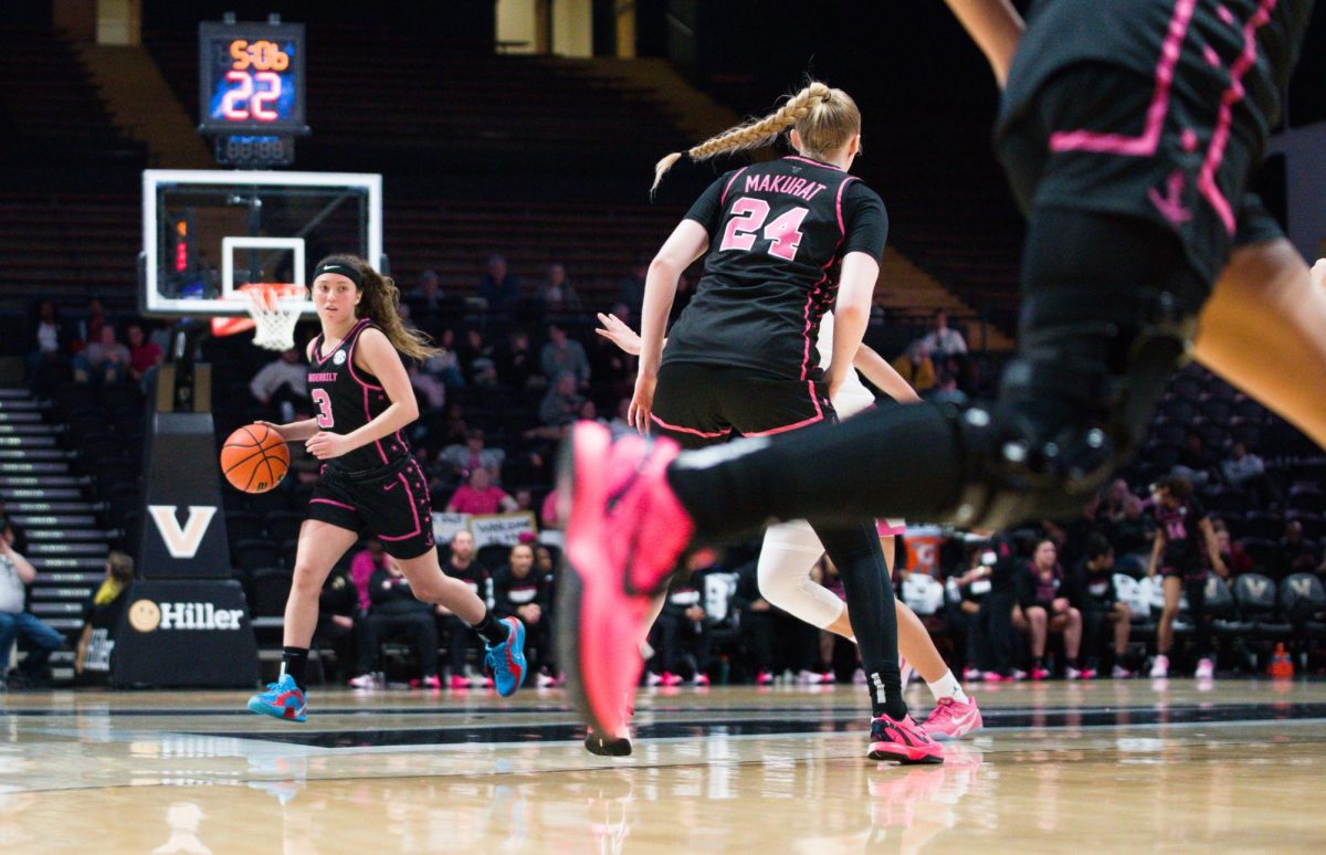 This week’s photos capture campus life in focus with concerts, strong men’s and women’s basketball performances and meaningful conversations.
