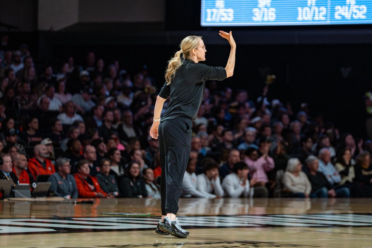 Shea Ralph coaches from the sideline against Illinois in the NCAA Tournament, as photographed March 23, 2026. (Hustler Multimedia/Savannah Walske)