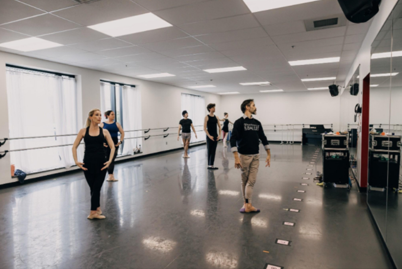 Students dance at a community class in a Nashville Ballet studio. (Photo courtesy of Lydia McRae)